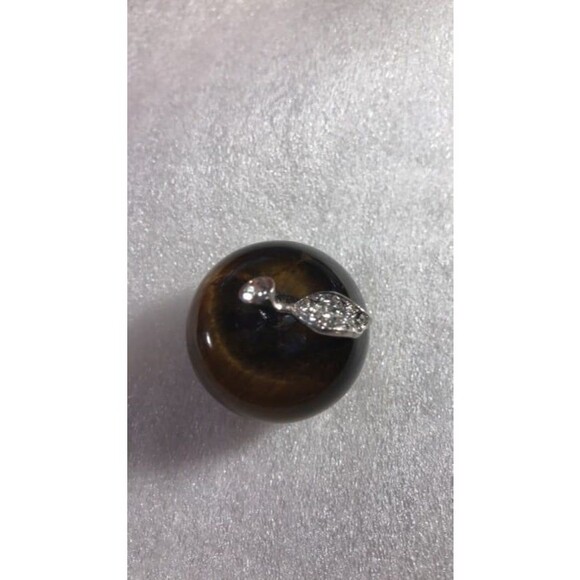 Tiger Eye Apple Carving - Picture 3 of 6